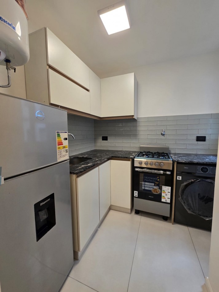 Venta departamento 2 ambientes con dependencia en el centro