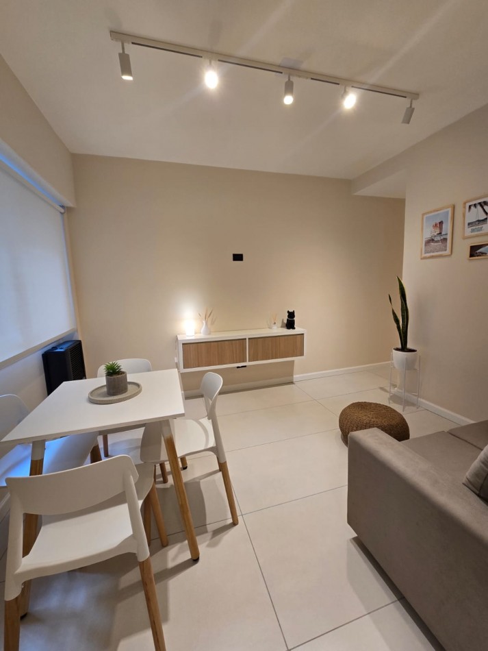 Venta departamento 2 ambientes con dependencia en el centro