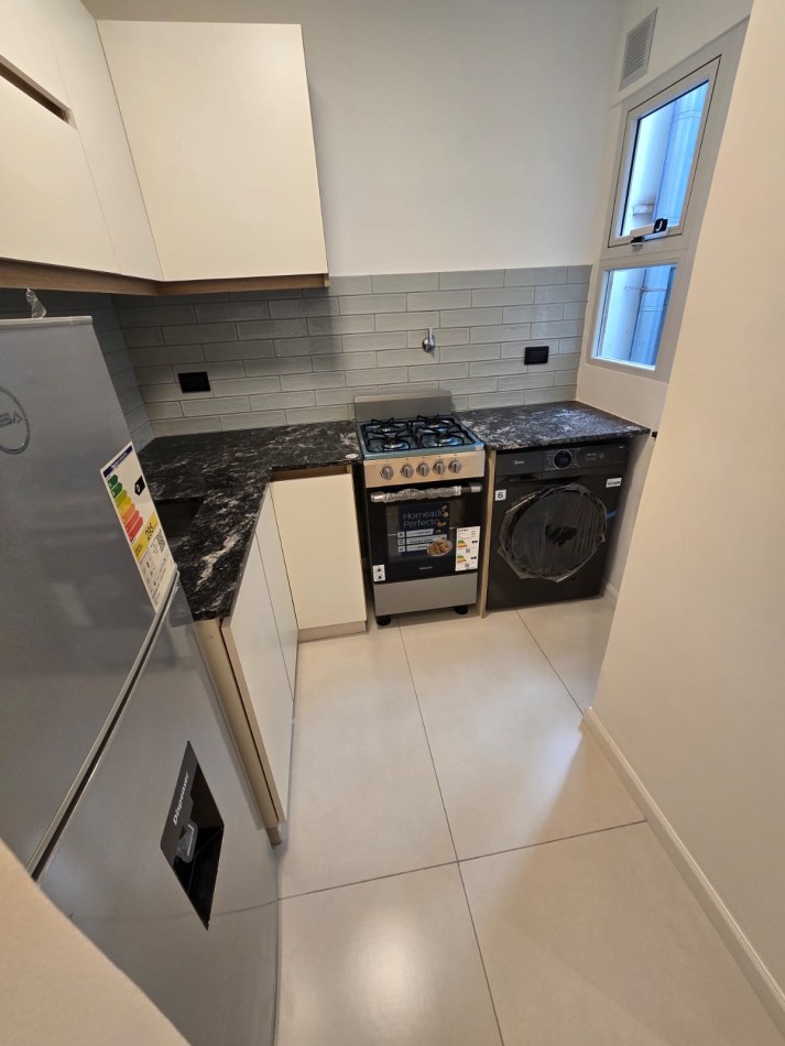 Venta departamento 2 ambientes con dependencia en el centro