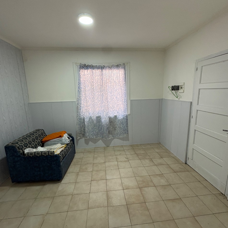 Venta de casa en ph 2 ambientes en barrio Malvinas Argentinas