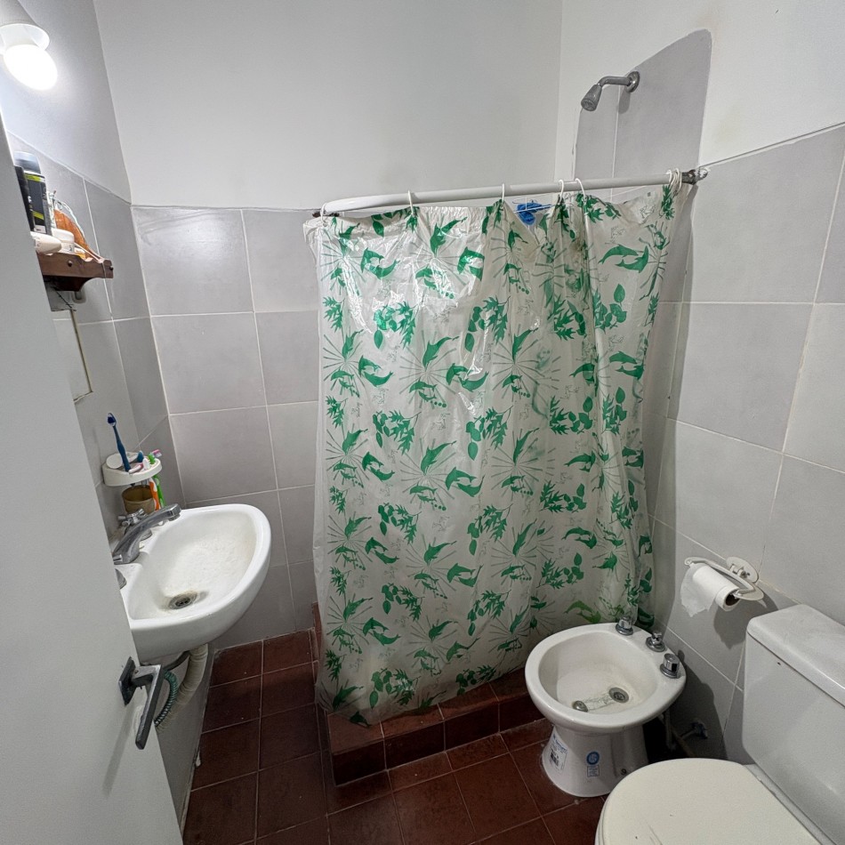 Venta de casa en ph 2 ambientes en barrio Malvinas Argentinas