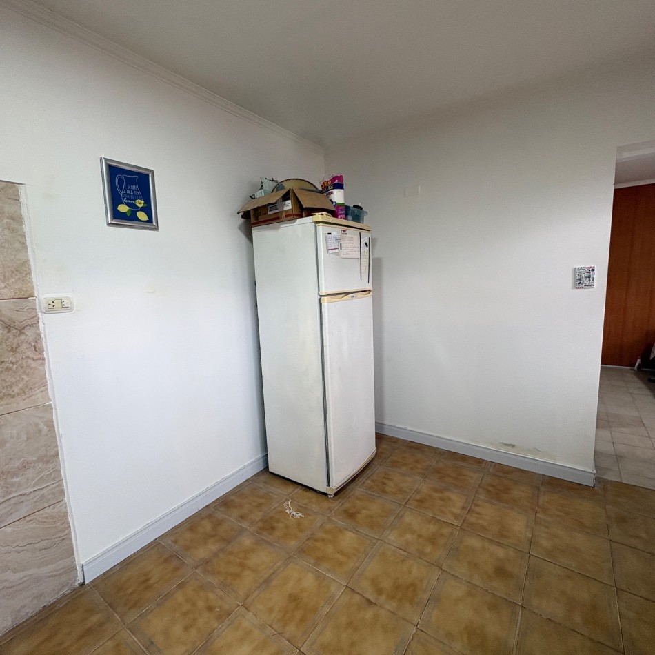 Venta de casa en ph 2 ambientes en barrio Malvinas Argentinas