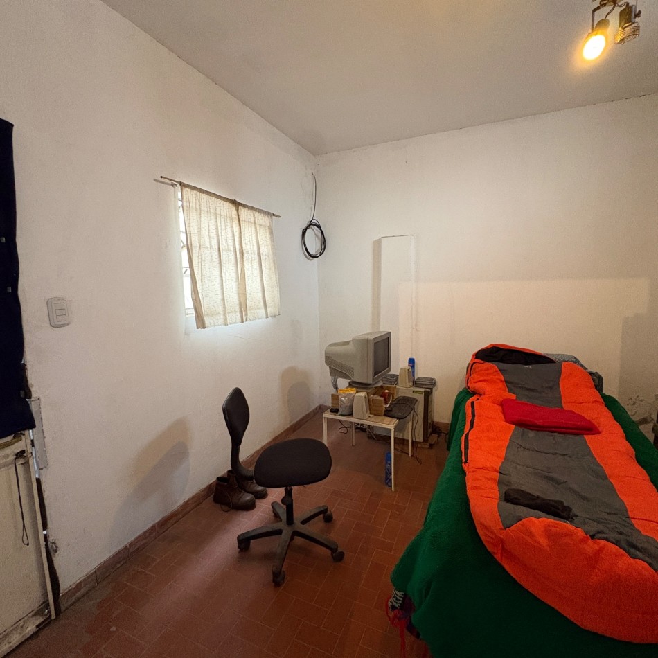 Venta de casa en ph 2 ambientes en barrio Malvinas Argentinas