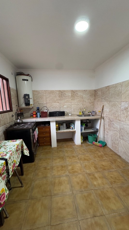 Venta de casa en ph 2 ambientes en barrio Malvinas Argentinas