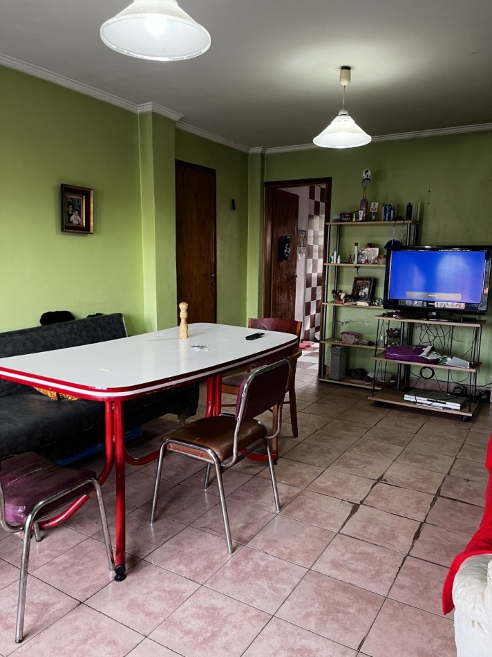 Venta casa 3 ambientes con garage y parque