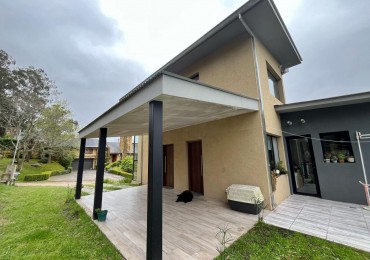 Venta de casa 6 ambientes en Sierra de los Padres