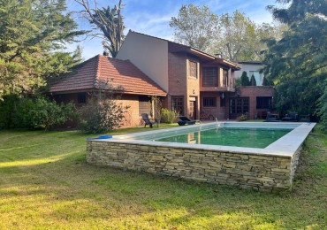 Venta chalet 6 ambientes sobre dos lotes en barrio el Grosellar