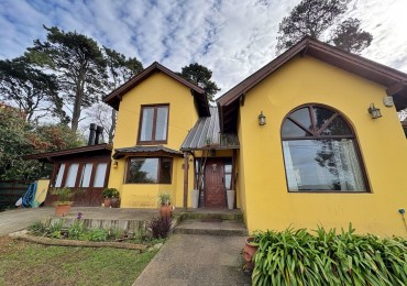 Venta de casa 5 ambientes en Sierra de los Padres 