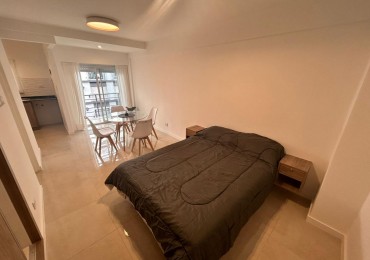 Venta departamento 1 ambiente con balcon a la calle en el centro