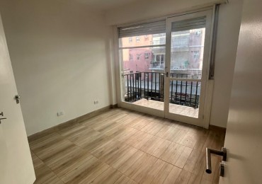 Venta departamento 2 ambientes con balcon a la calle