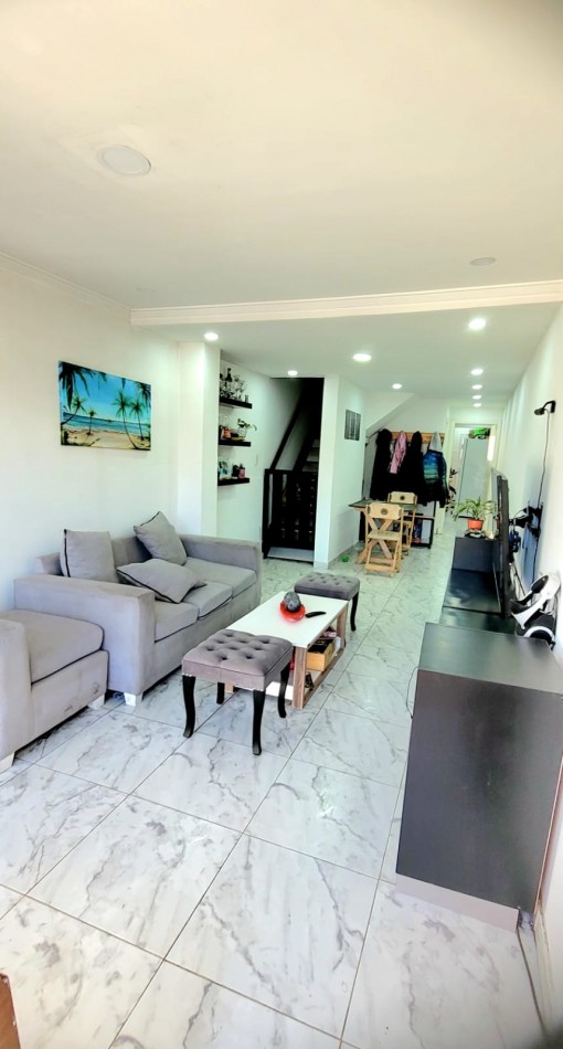 Duplex 3 ambientes en Venta - Zona Villa Primera